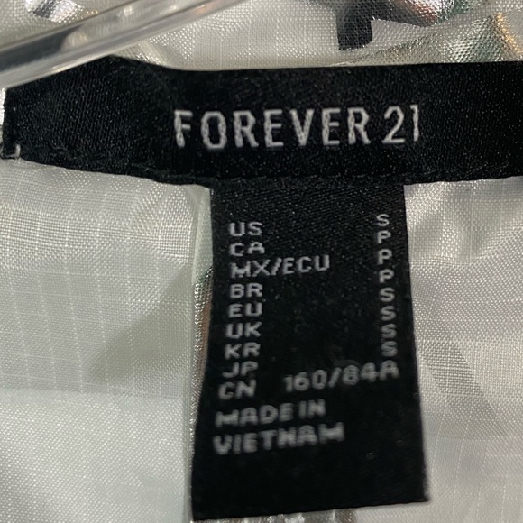 NWOT FOREVER21 Metallic Silver/White Anorak Casual Jacket Size S - Picture 5 of 8